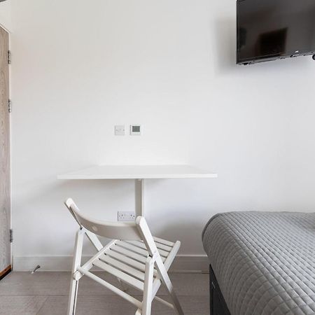Functional Budget Stay With Wi-Fi And Laundry Facilities Near Tube Station لندن المظهر الخارجي الصورة