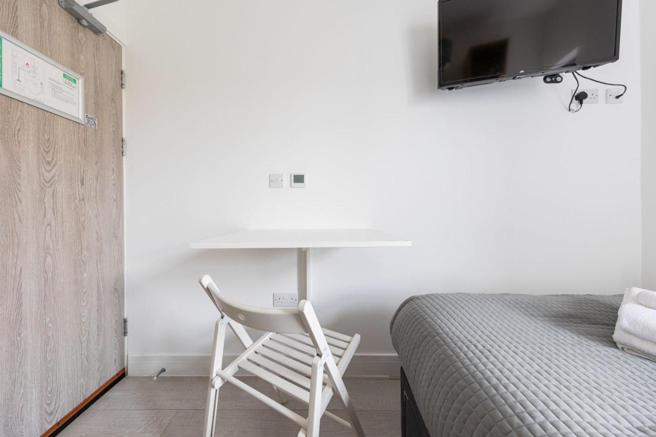 Functional Budget Stay With Wi-Fi And Laundry Facilities Near Tube Station لندن المظهر الخارجي الصورة