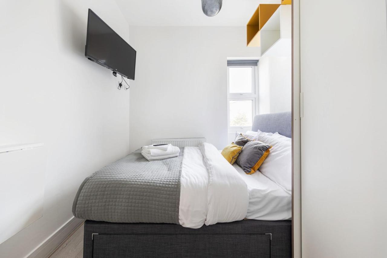 Functional Budget Stay With Wi-Fi And Laundry Facilities Near Tube Station لندن المظهر الخارجي الصورة